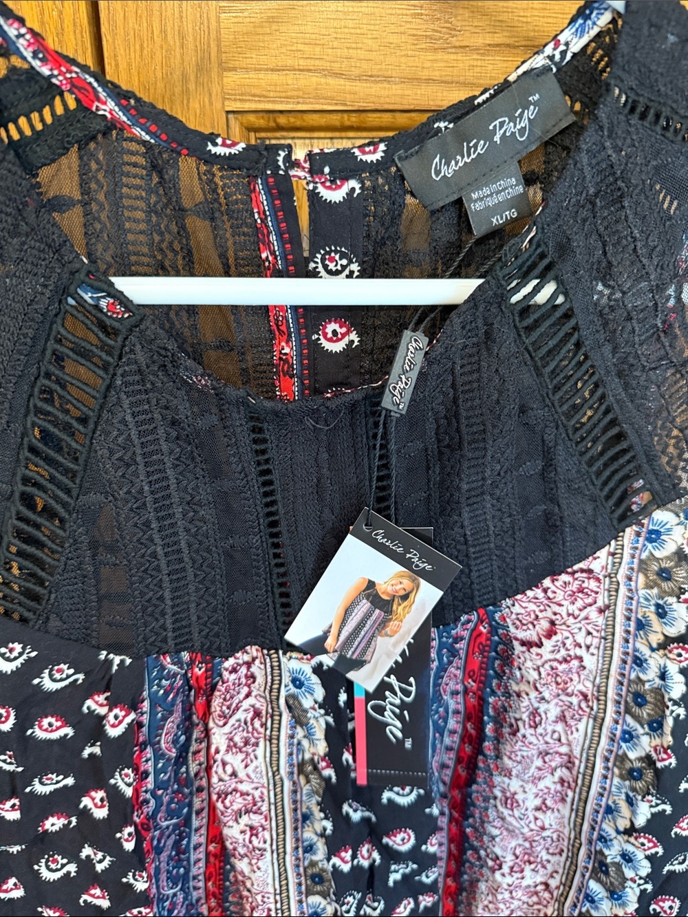 Charlie Paige Black Lace Yoke Multicolor Floral Patchwork Tank-XL/TG- NWT
